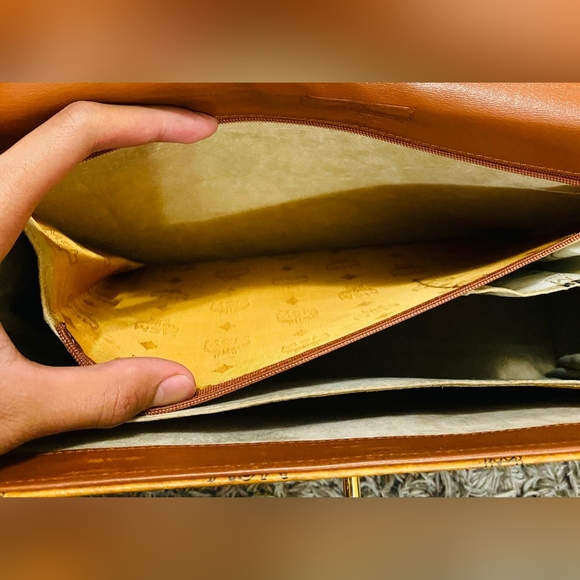 SOLD!!Authentic MCM Kelly XL bag - Picture 10 of 16